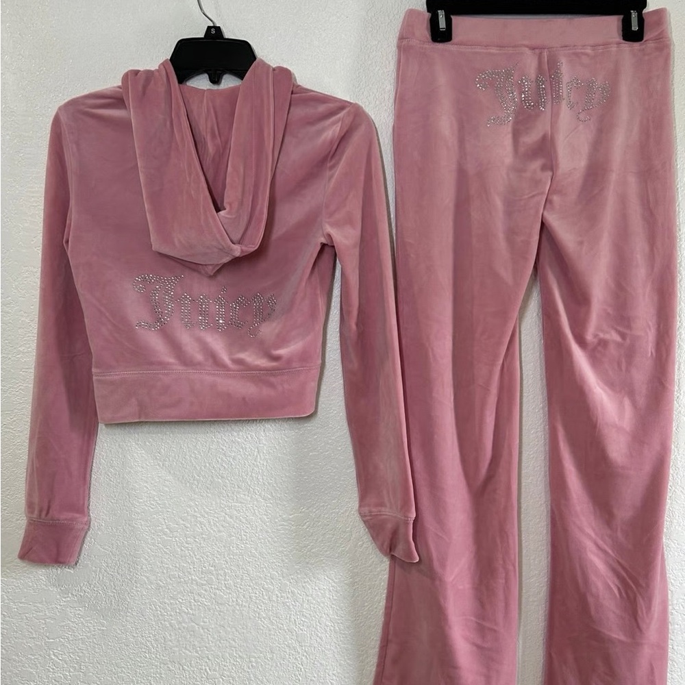 ❌ SOLD❌Juicy Couture Pink Velour Tracksuit Set
